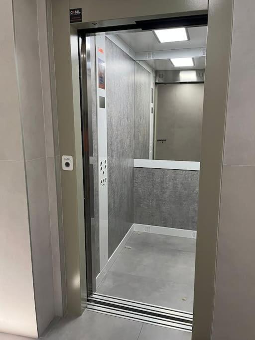 apto centro Castellón con acensor, comercio cerca Castellón de la Plana Exterior foto